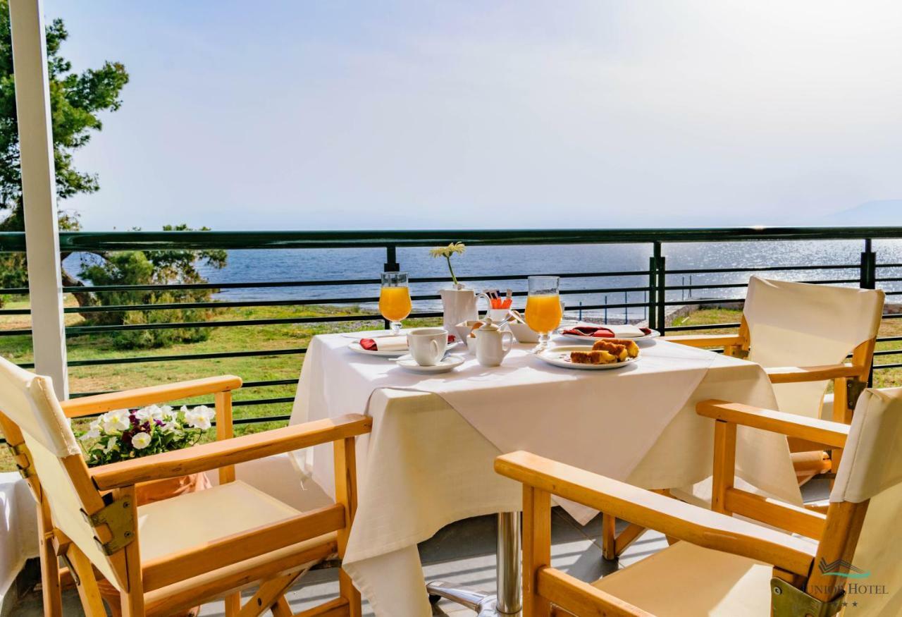 Junior Hotel Íria Kültér fotó