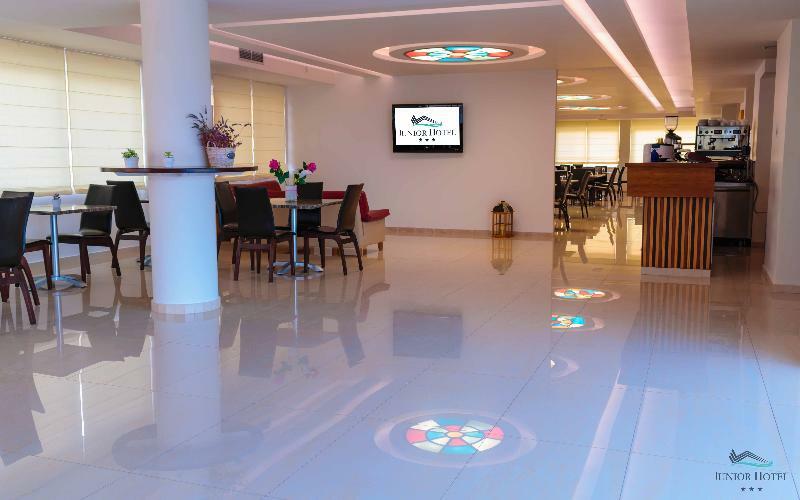 Junior Hotel Íria Kültér fotó